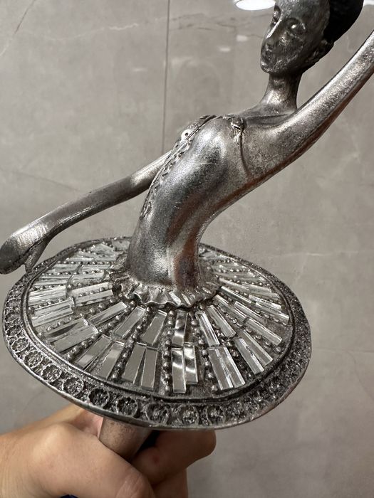 Baletnica na pointach figurka statuetka tutu paczka balet
