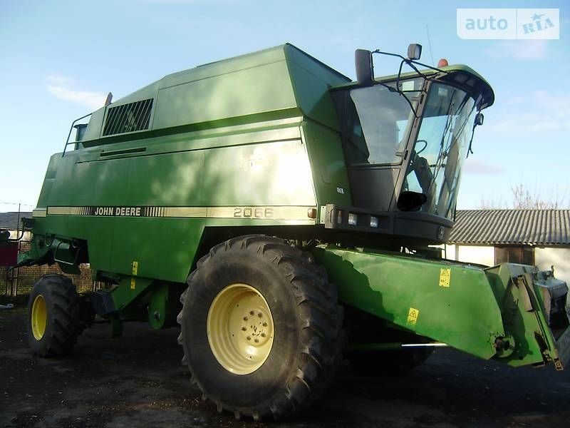 Комбайн John Deere 2066