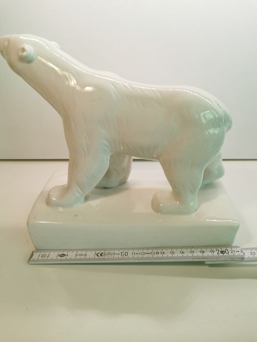 Niedźwiedź polarny. Porcealana