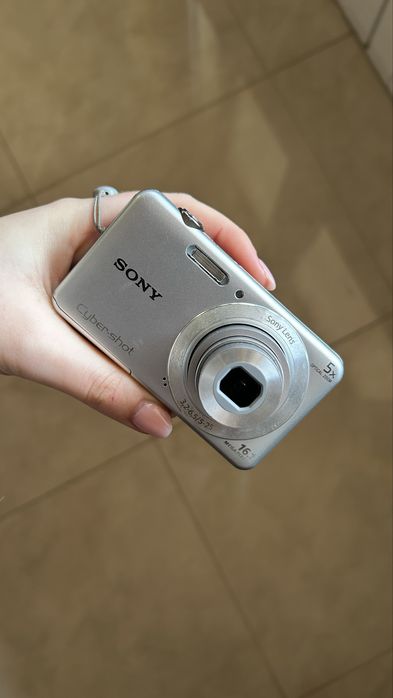 Sony Cybershot DSC-W710