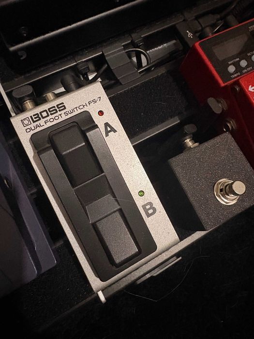 Boss RC-5, Digitech Drop, e Fender LVL8 e mais ...