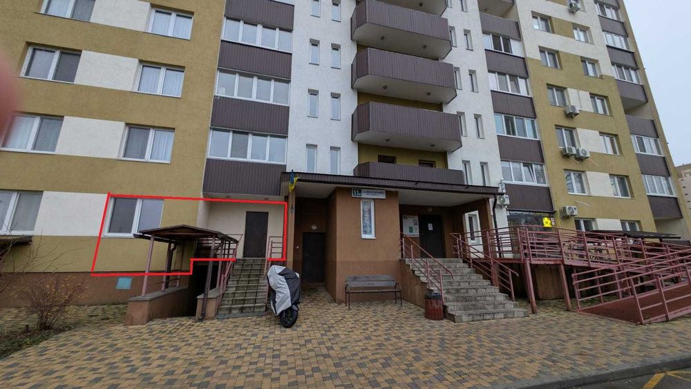 Оренда комерційного приміщення 43 м² пров. Моторний, 11а
