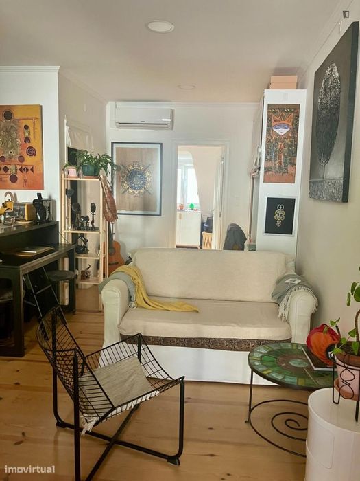 Apartamento com 1 quartos - localizado em Campolide Lisbon