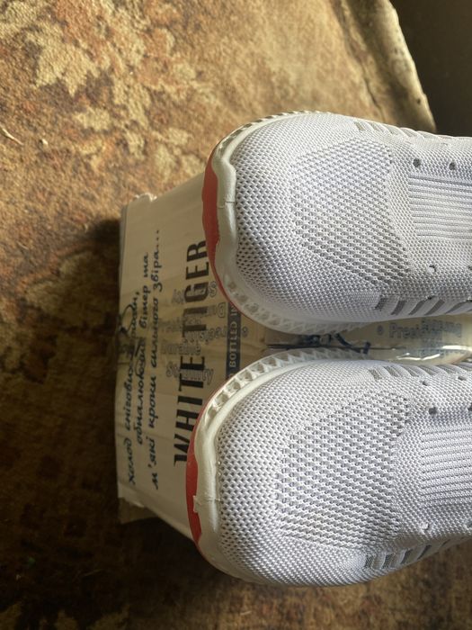 Красовки FILA Розмір 43