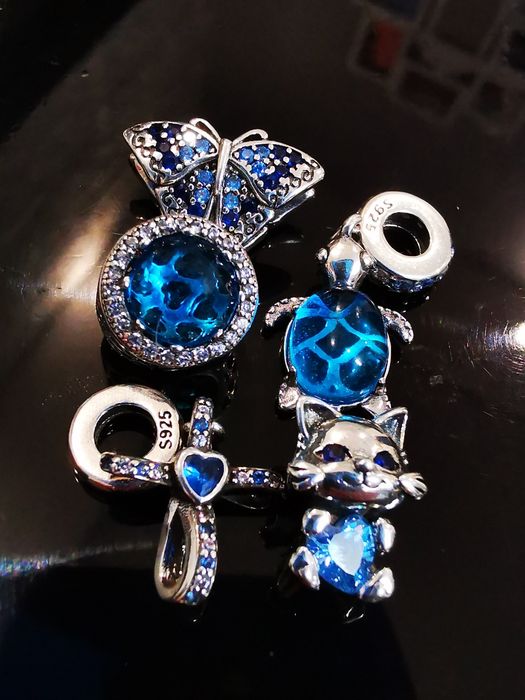 Charsmy ,zestaw 5 nowych sztuk. s925