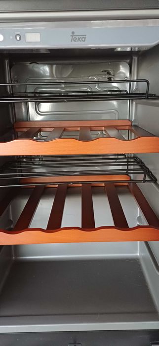 Garrafeira TEKA RV 26E - Usada