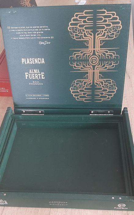 Drewniane pudełka na drobiazgi