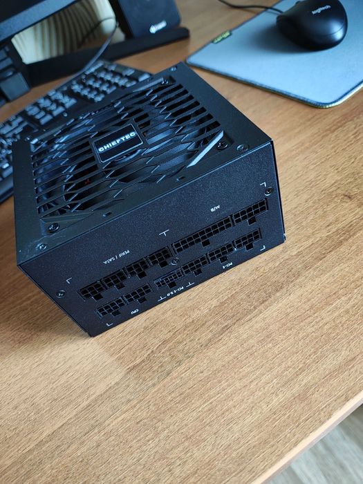 Блок питания Chieftec CPX-850FC