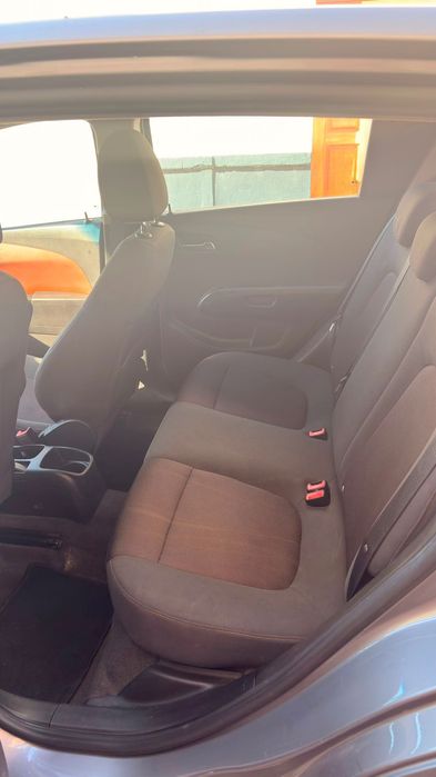 Vende-se automóvel – Preço negociável