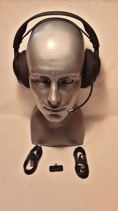 Słuchawki bezprzewodowe SteelSeries Arctis Nova 4 jak NOWE.