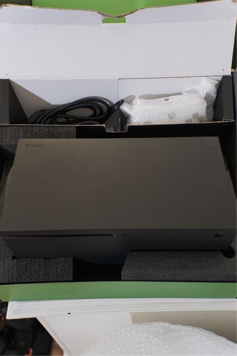 Xbox Series X + Comando Novo