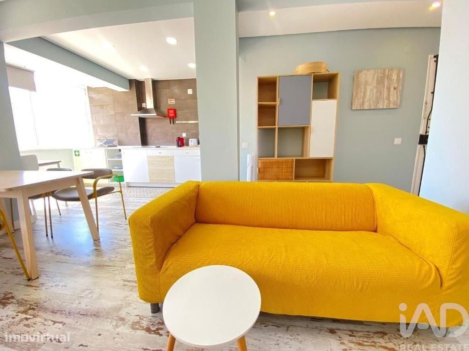 Apartamento T2 em São Sebastião