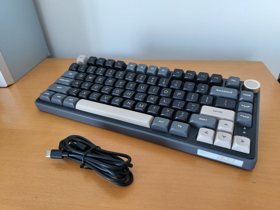 Teclado Royal Kludge R75507365467546593281