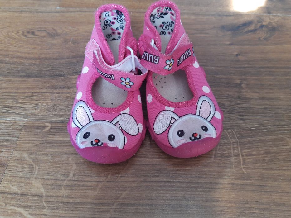 Buciki, papcie dla dziewczynki