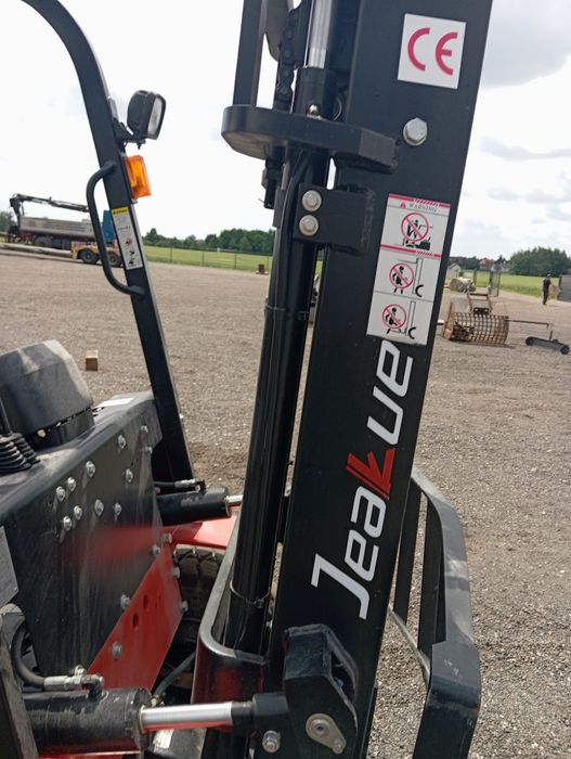 wozek widlowy diesel 250 mtg jak nowy