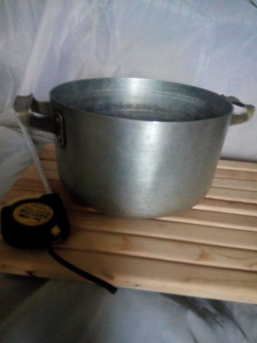 Новые Формы для выпечки, ножи, прищепки,кастрюля,гейзер