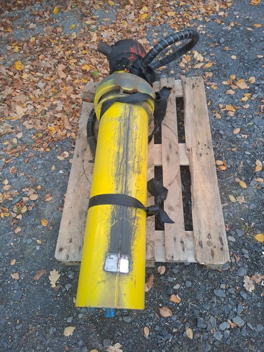 Silowni naczepa hydraulika