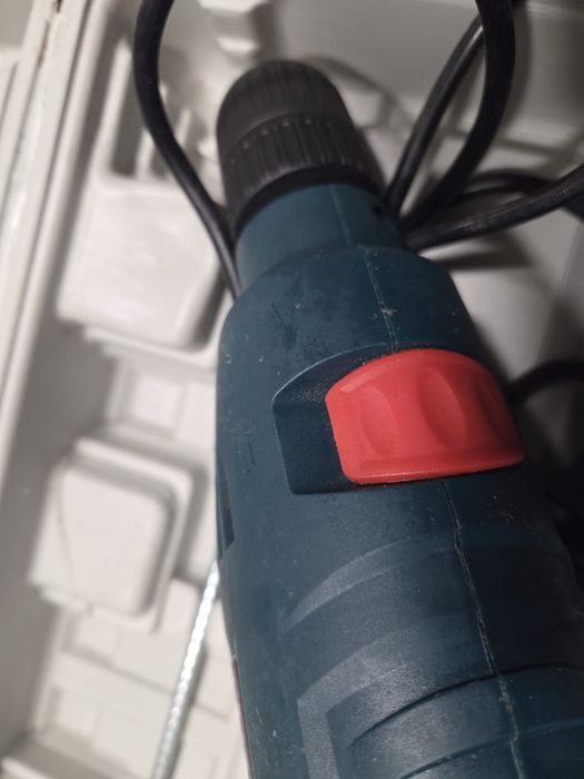 Wiertarka udarowa 850W TDW850K. Mało używana. Z kuferkiem.