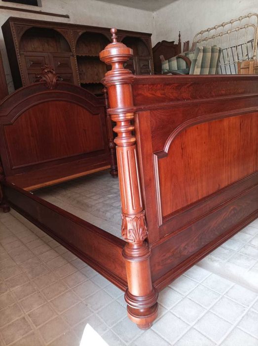 Cómoda Madeira Cerejeira Americana inicio Sec XX