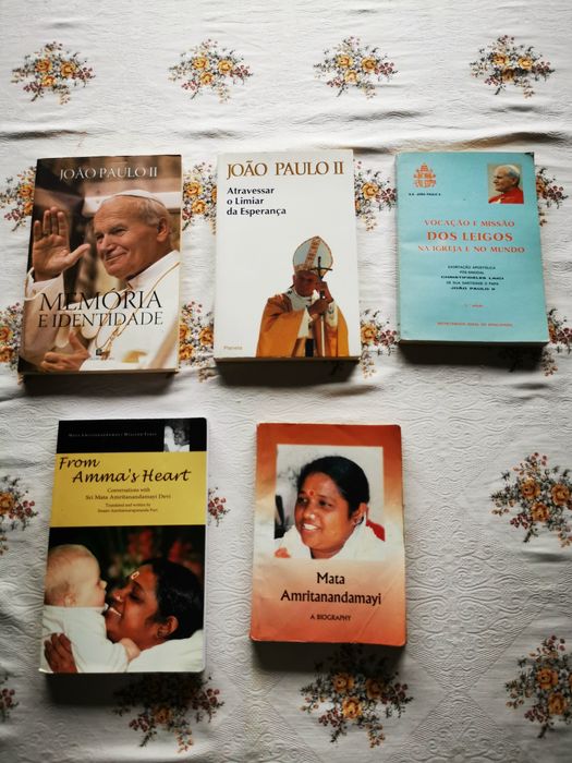 Livros espiritualidade e religião 2 euros cada um.