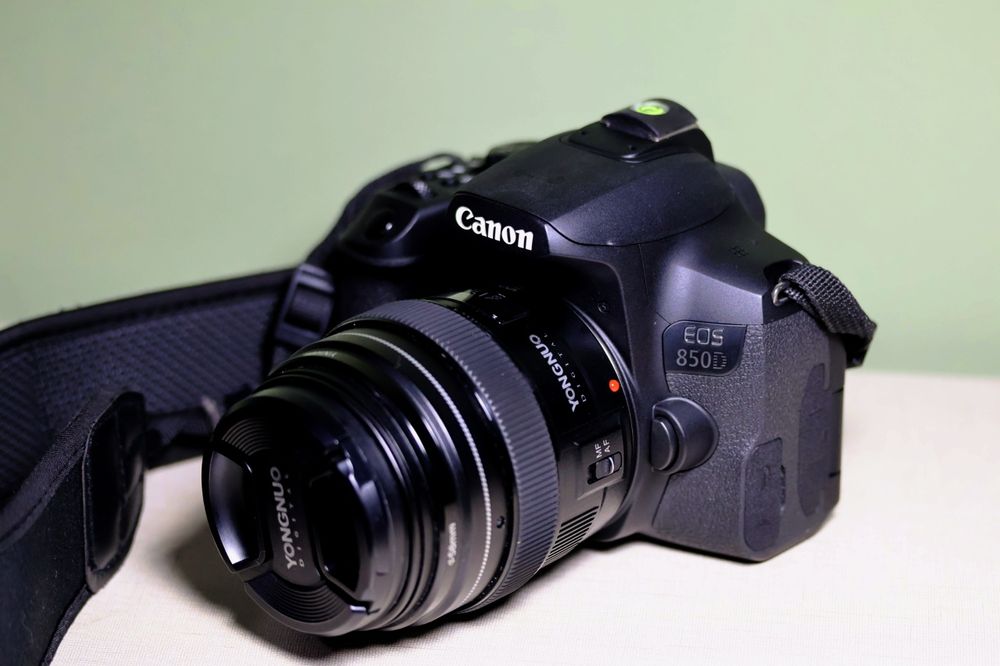 Canon EOS 850D + Yongnuo 100mm