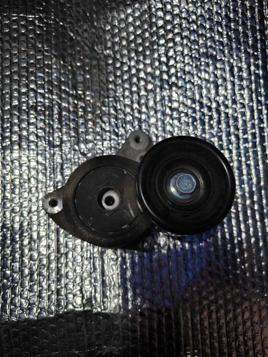 Натяжитель ремня Honda cr-v 4   90202RAAA01