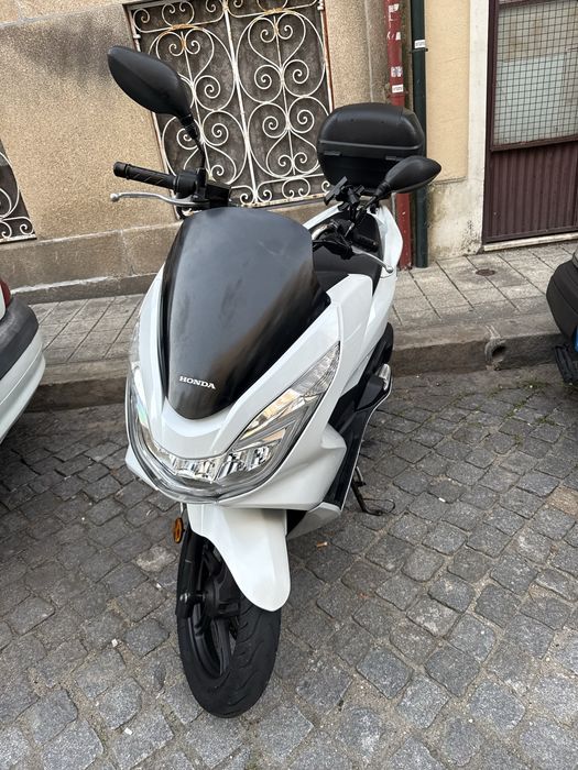 Honda PCX 125 (2018 Registered) - 72,000 km Milage
