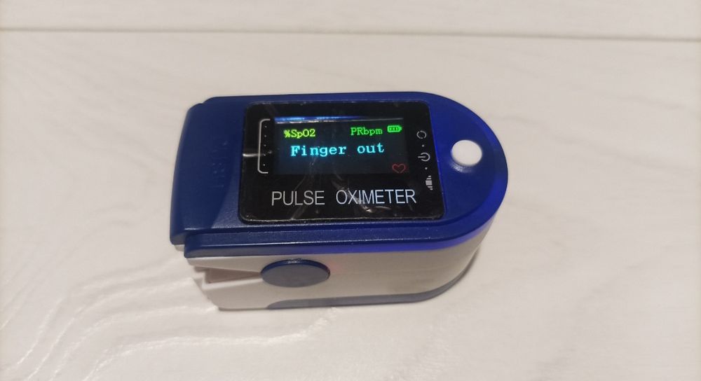 Пульсоксиметр на палец. Пульс оксиметр.