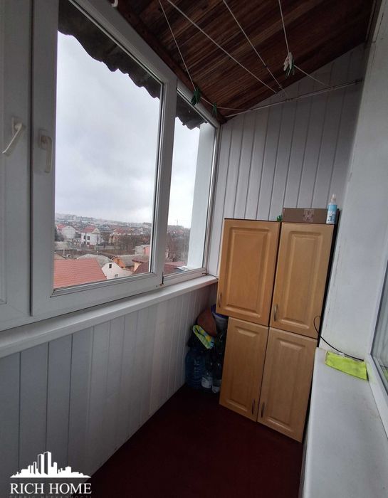 вул. Володимирівська. Міні 2к квартира з ремонтом. Терміновий продаж