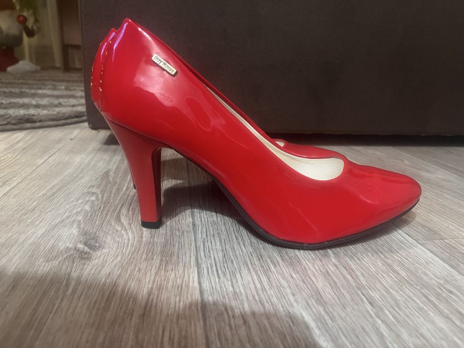 Туфлі нові лодочки жіночі