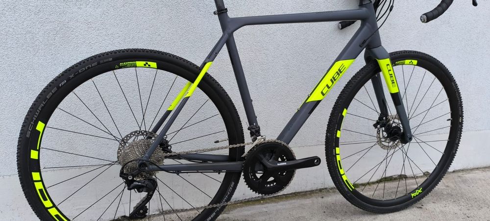 CUBE CROSS RACE (przełaj/gravel), Shimano 105 (hydraulika), Rozmiar 56