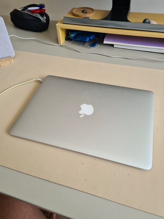 Macbook Air (13 inch, 2017) SSD 500GB + Carregador