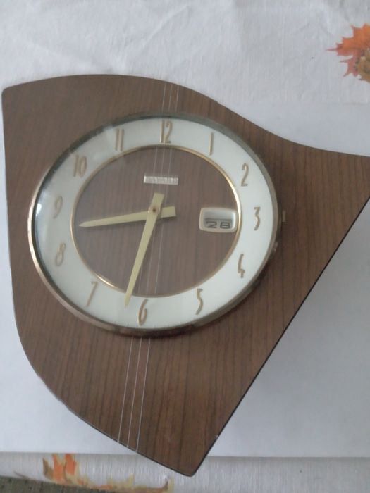 Zegar ścienny firmy Bayard