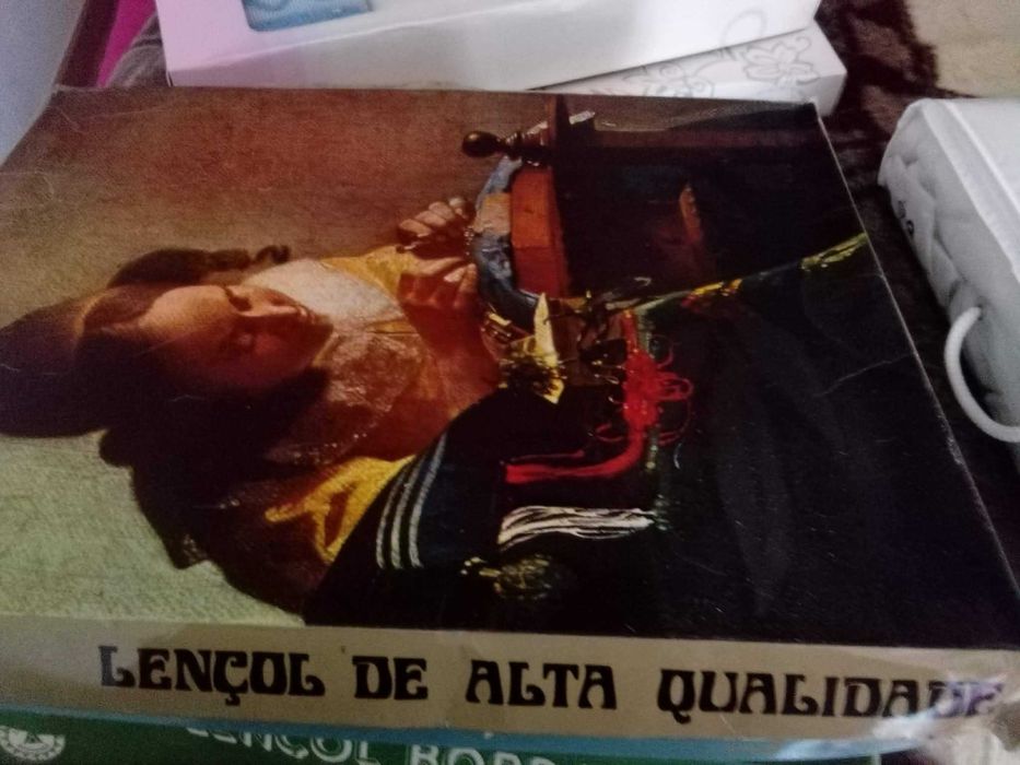 Lençois de casal bordados novos