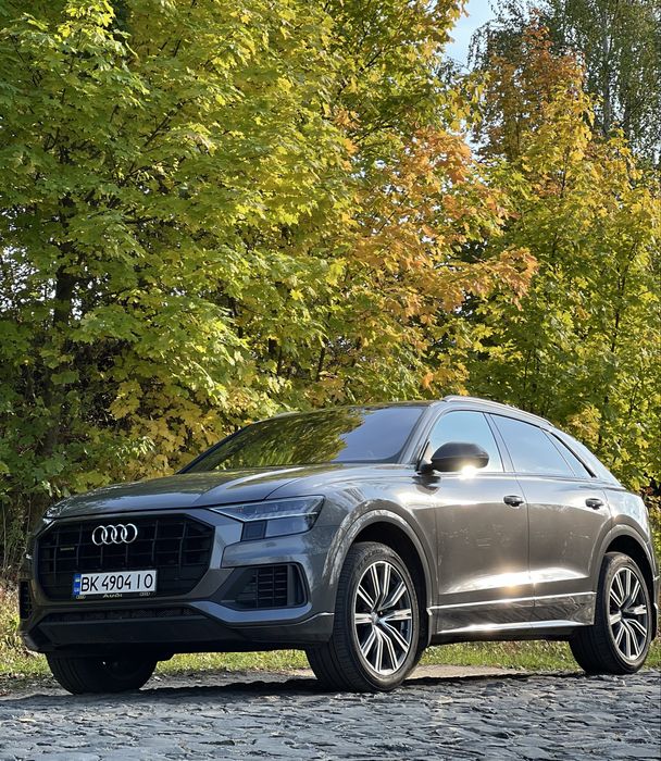 Продам Audi Q8  2018