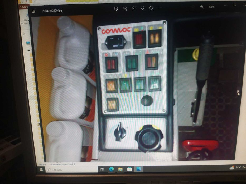 Lavadora de pisos grandes áreas e pequenas..