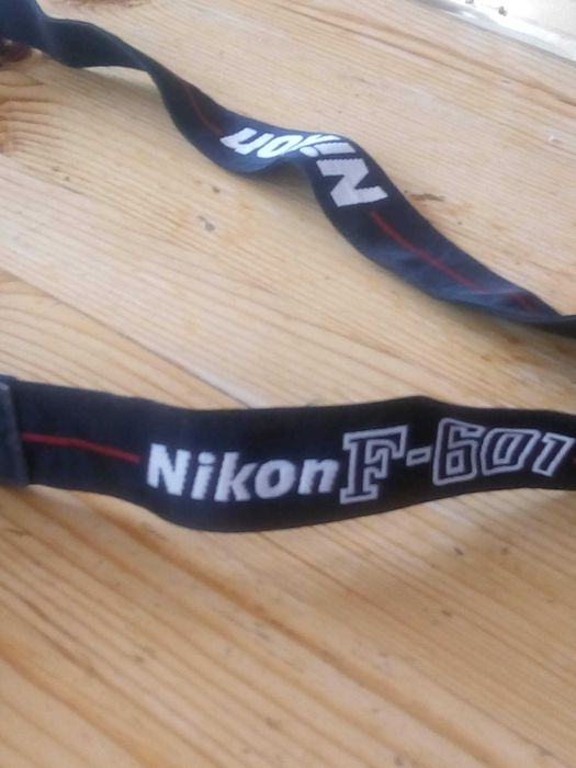 NiKon F-601 AF Quartz Date analoge