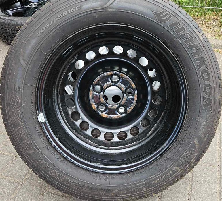 4x Felgi stalowe 16 5x120 ET51 VOLKSWAGEN T5 / T6 / T7 (9685)