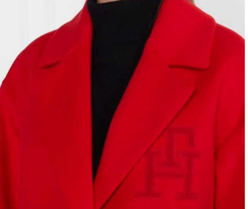 Czerwony wełniany płaszcz Tommy Hilfiger z logo TH r.44