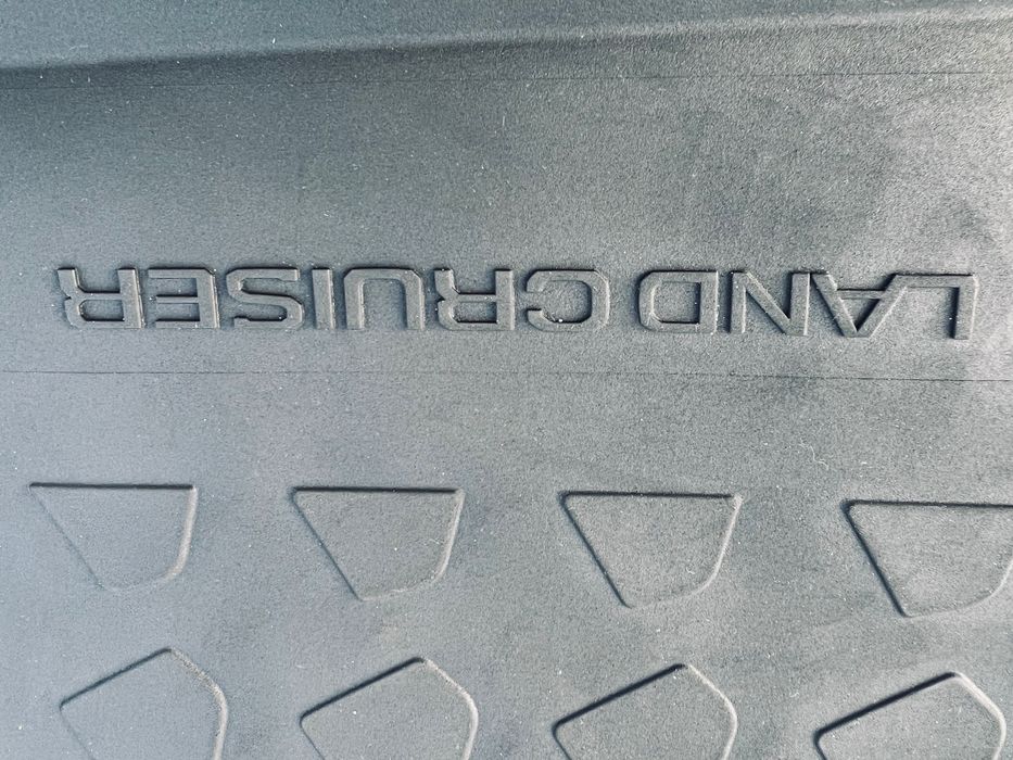 Коврики салона и багажника Toyota Land Cruiser Prado 250