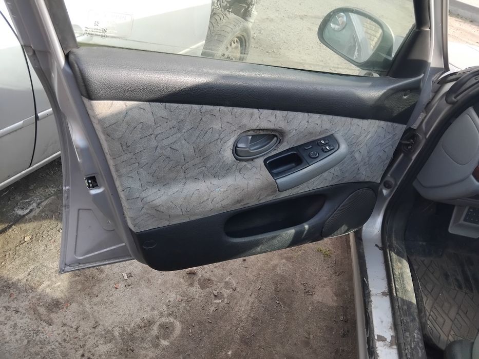 Пежо 406 1.8 бенз. Не на ходу.