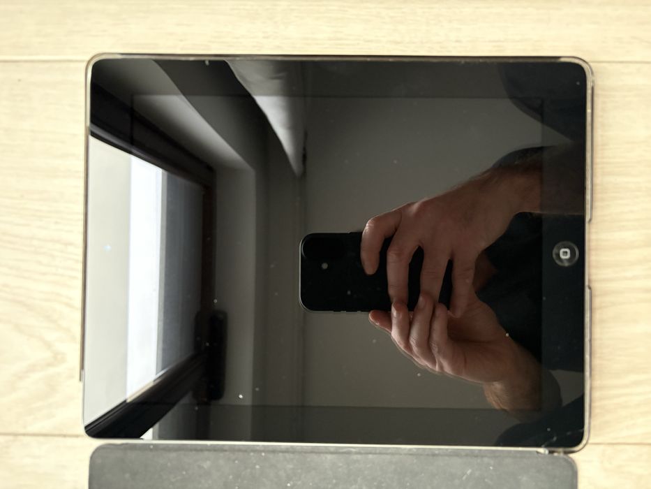 iPad 3 gen. 64 GB (MD368PL/A) – dobry stan, gotowy do użycia + etui