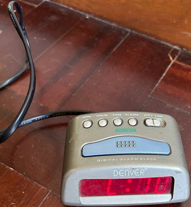 Vintage Denver Digital Alarm Clock Cabeceira