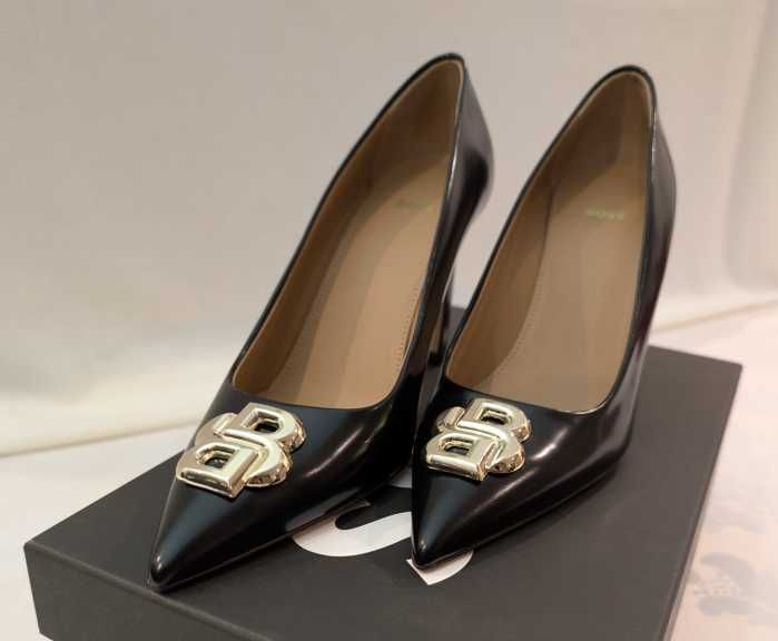 Sapatos BOSS em pele - NOVOS