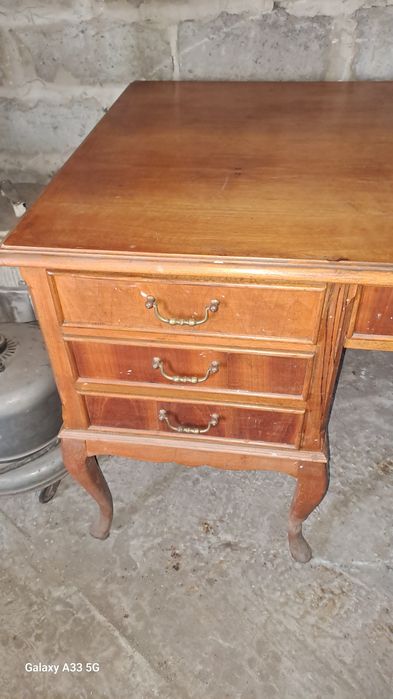 Срочно! Стол старинный с секретом