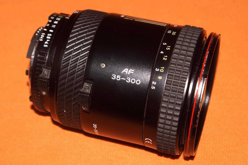 Tokina AF 35-300 f/4.5-6.7 для Nikon