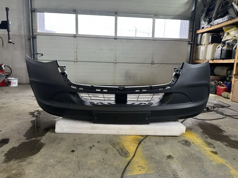 Бампер передній Mercedes Sprinter 907-910