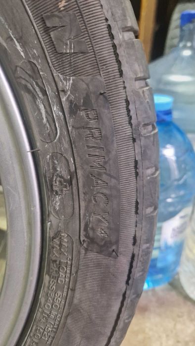 Літні Шини 1 шт Michelin primacy 4+ 215 50 17