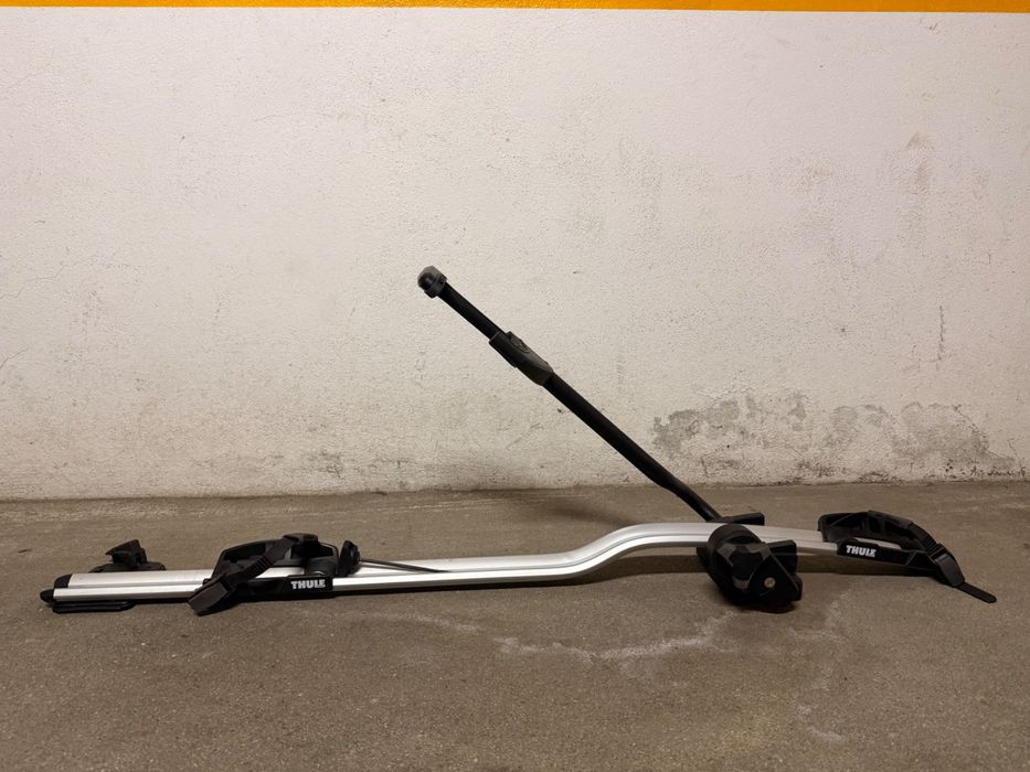 Barras de Tejadilho Thule WingBar Edge 77-86cm & Thule Pro Ride 598