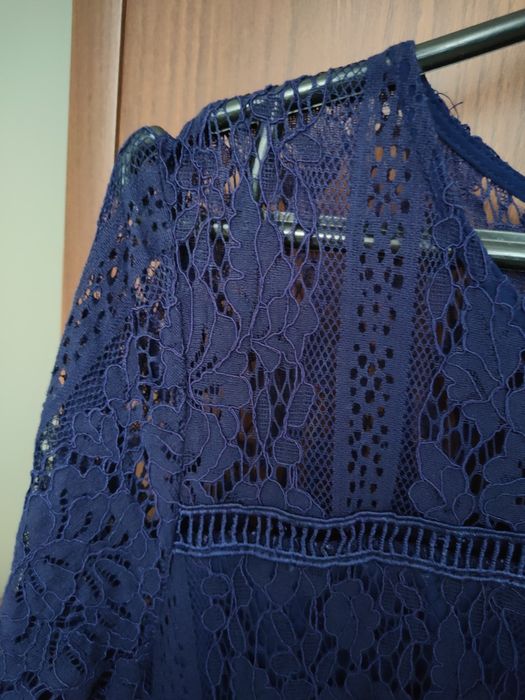 Sukienka granatowa koronkowa roz.42